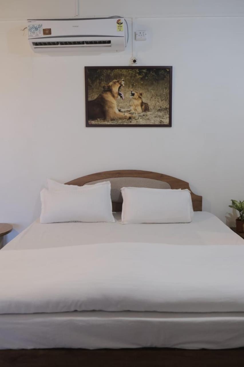 Hotel Ashirwad จูนากัดห์ ภายนอก รูปภาพ
